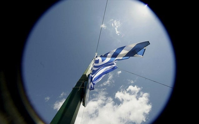 ΕΛΣΤΑΤ: Ύφεση 0,2% και το 2016